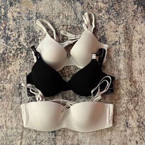 Victorias Secret VS PINK (LOT OF 3) Lightly Lined T-shirt bras and Wireless Bra